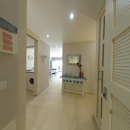 Spacious 2 Beds Appt With Pool In A Large Complex 푸에르토 데 산티아고