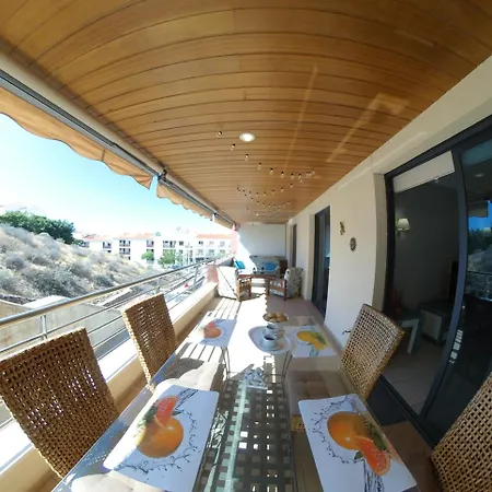 Spacious 2 Beds Appt With Pool In A Large Complex Apartament *