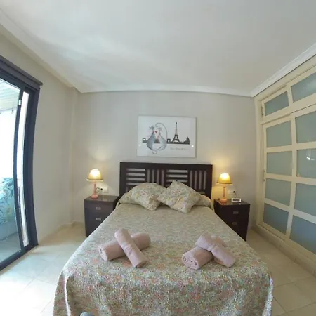 Apartament Spacious 2 Beds Appt With Pool In A Large Complex Puerto de Santiago (Tenerife)