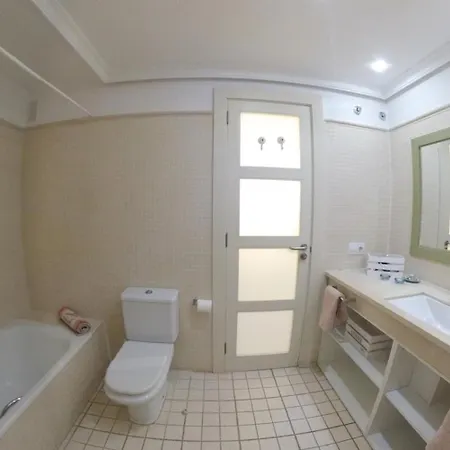 Apartament Spacious 2 Beds Appt With Pool In A Large Complex