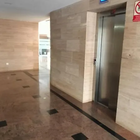 Spacious 2 Beds Appt With Pool In A Large Complex Apartament *